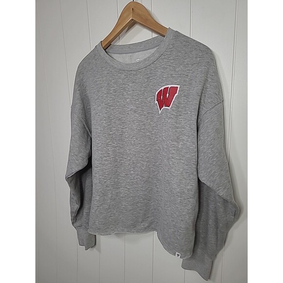 University of Wisconsin Badgers Fanatics Sweatshirt Cropped Womens Size Medium - Picture 2 of 9
